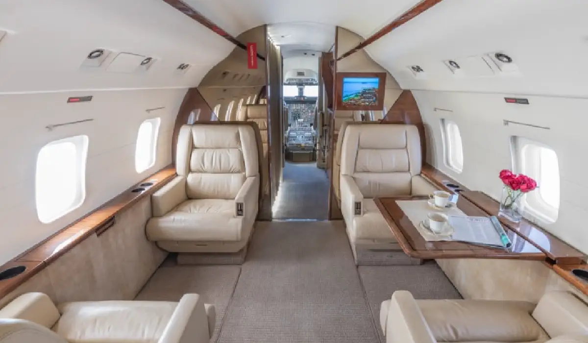 Bombardier - Challenger 601 - Best Heavy Jet Rentals - Best Preowned Jets - Exclusive Concierge Club.webp